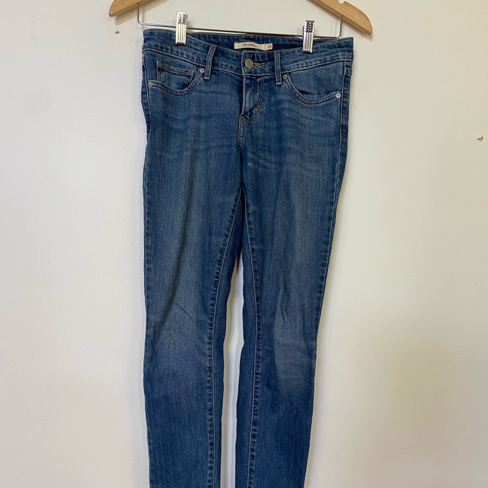 Levi’s 711 Skinny 24 waist